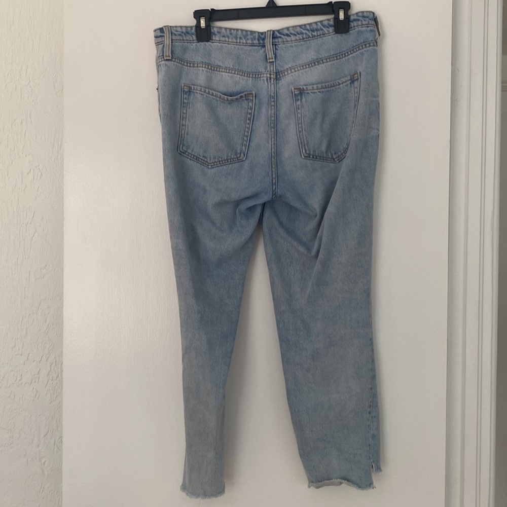 Light wash jeans - Picture 5 of 5